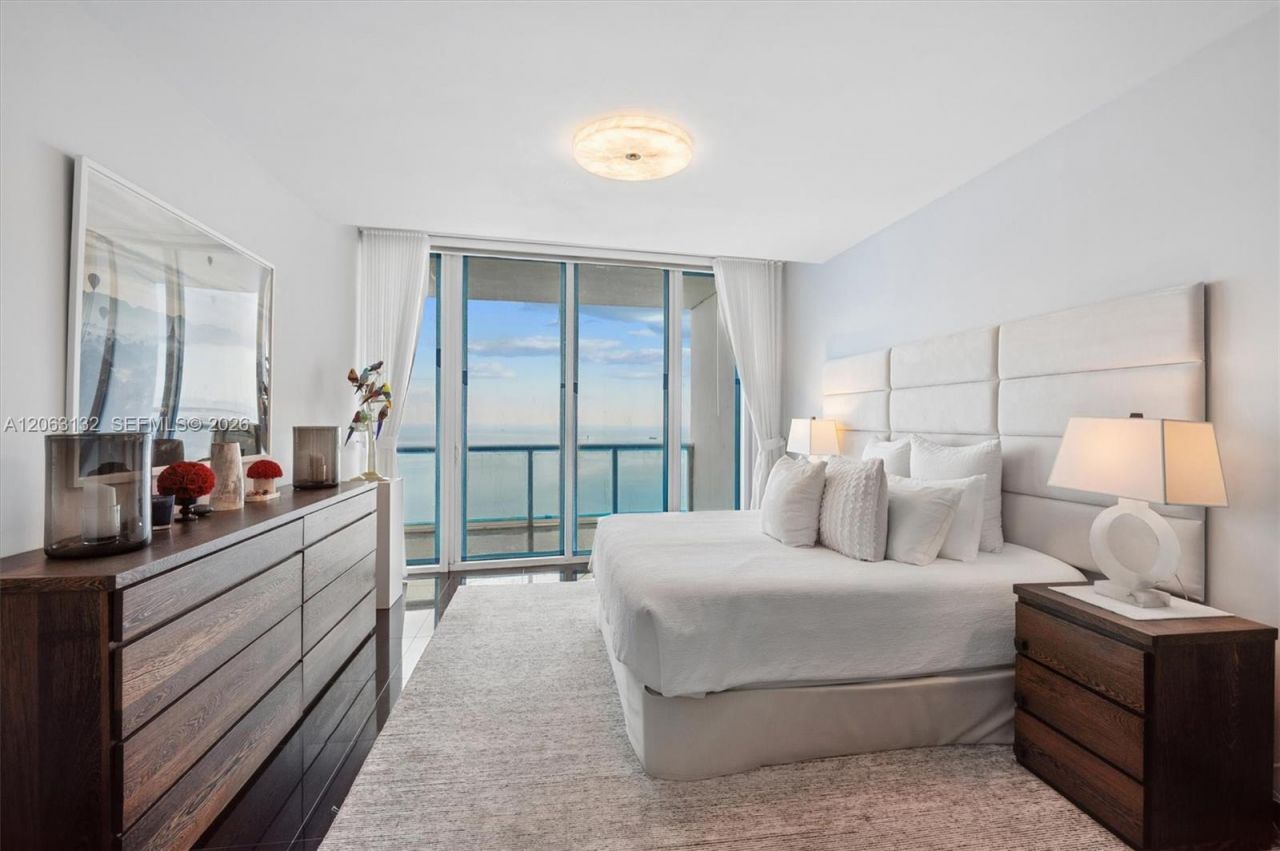 100 S Pointe Dr, Unit 3906, Miami Beach, FL 33139 Photo