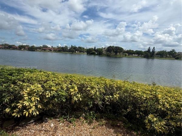 873 NE 195th St , Unit 107, Miami, FL 33179