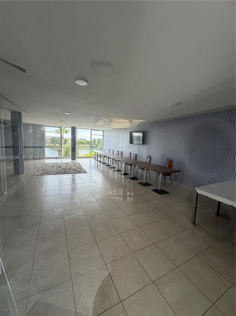 873 NE 195th St, Unit 107, Miami, FL 33179 Photo