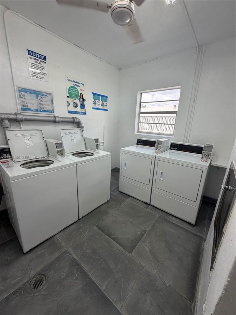 873 NE 195th St, Unit 107, Miami, FL 33179 Photo