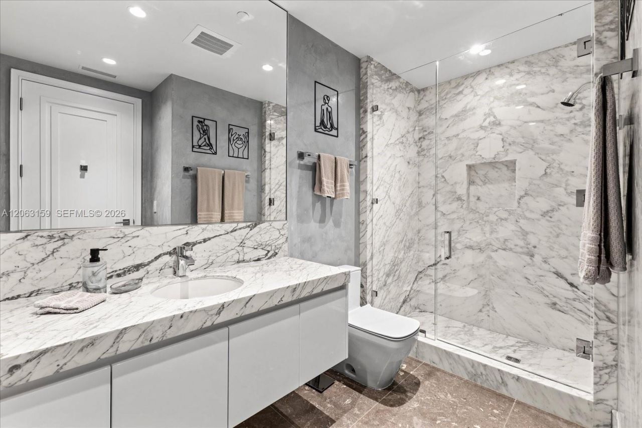 17901 Collins Ave, Unit 2802, Sunny Isles Beach, FL 33160 Photo