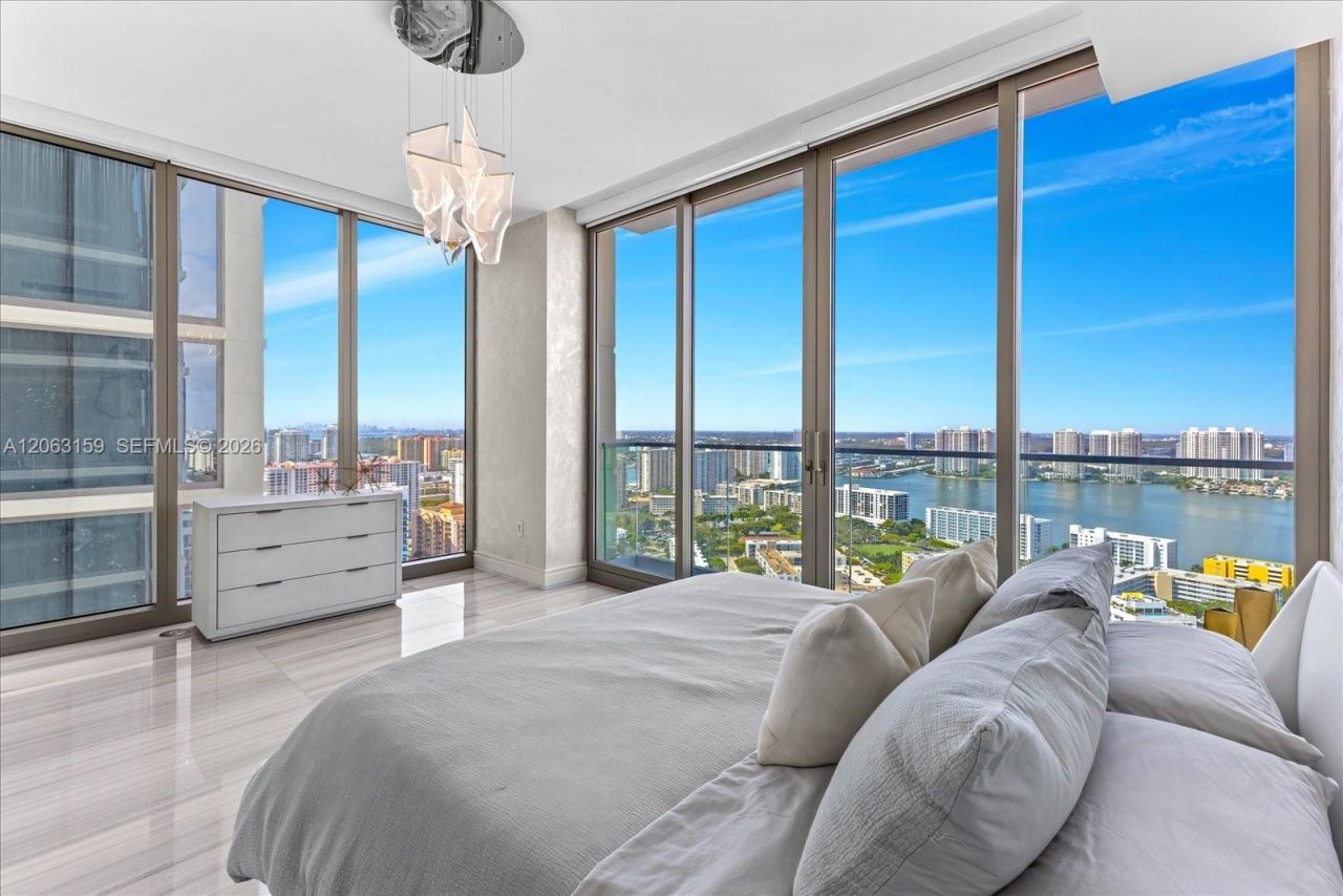 17901 Collins Ave, Unit 2802, Sunny Isles Beach, FL 33160 Photo