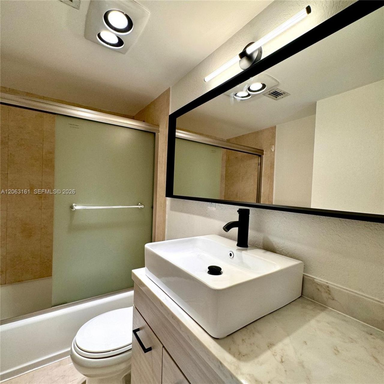 1901 Brickell Ave, Unit B512, Miami, FL 33129 Photo