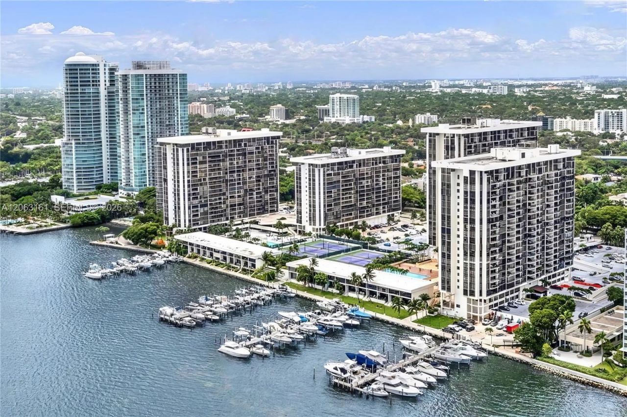 1901 Brickell Ave, Unit B512, Miami, FL 33129 Photo
