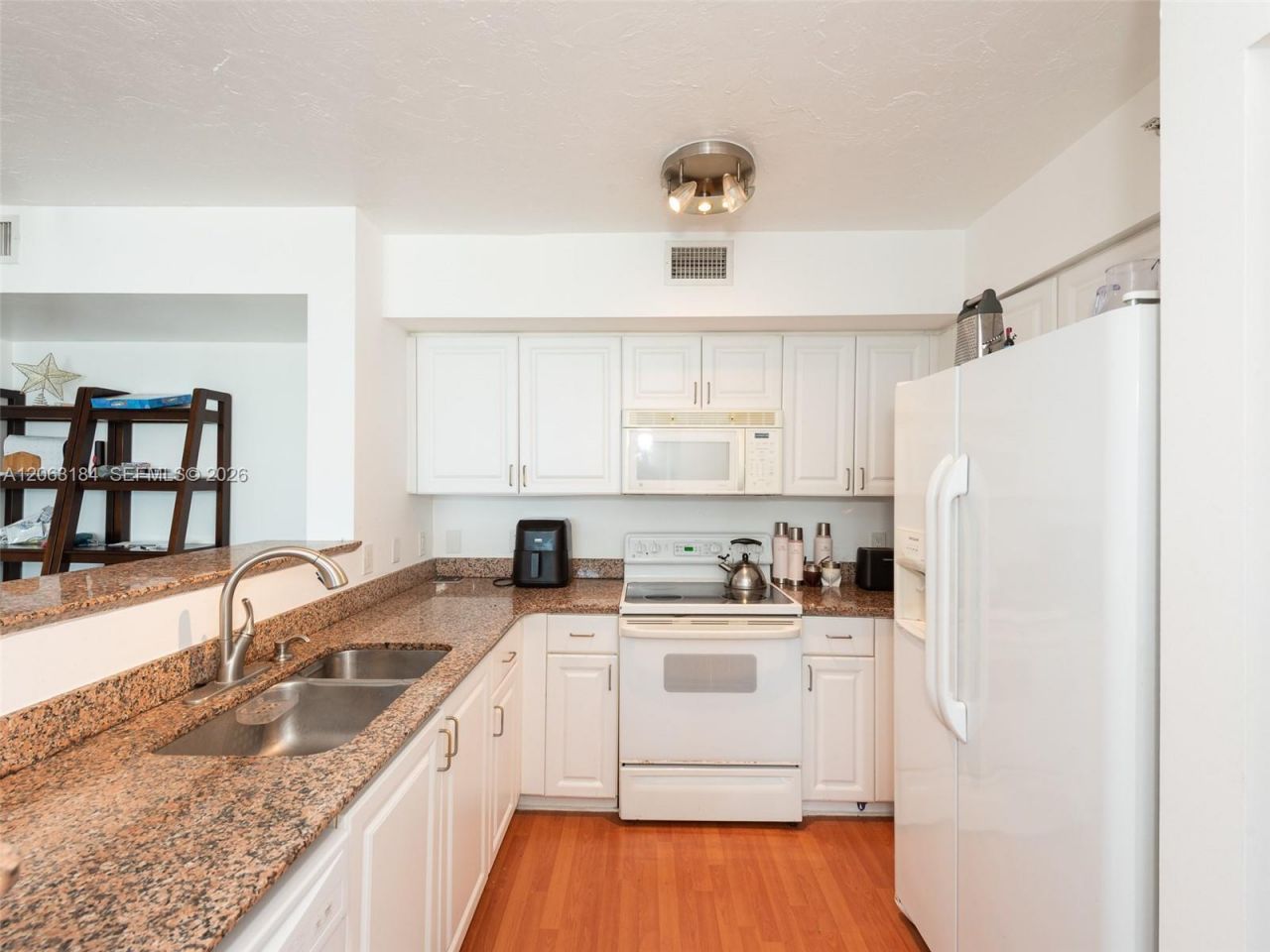 1155 Brickell Bay Dr , Unit 3403, Miami, FL 33131 Photo