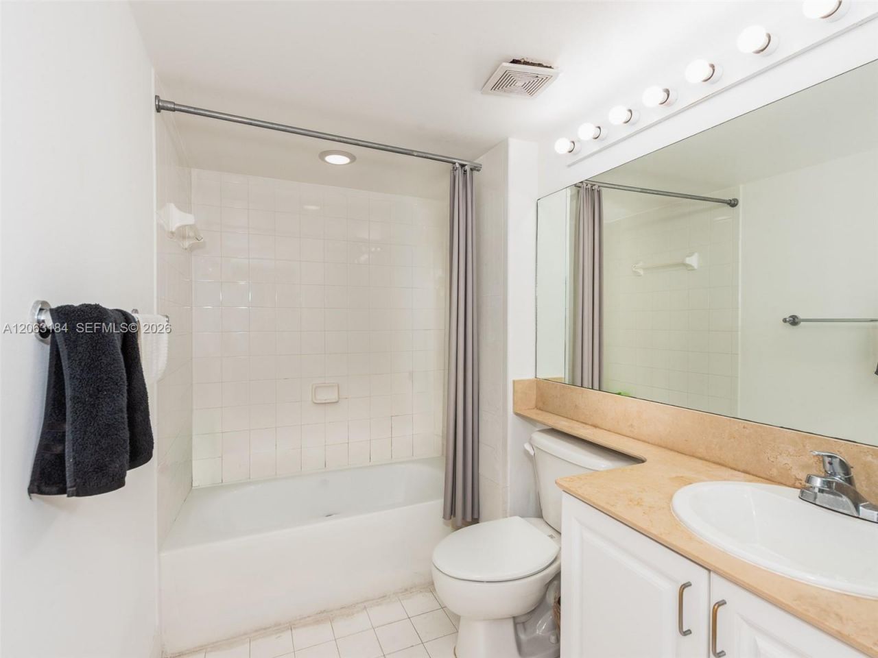 1155 Brickell Bay Dr , Unit 3403, Miami, FL 33131 Photo