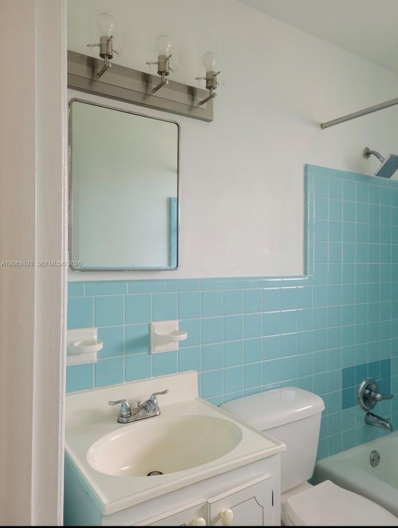 3881 W Flagler St, Unit 305, Miami, FL 33134 Photo
