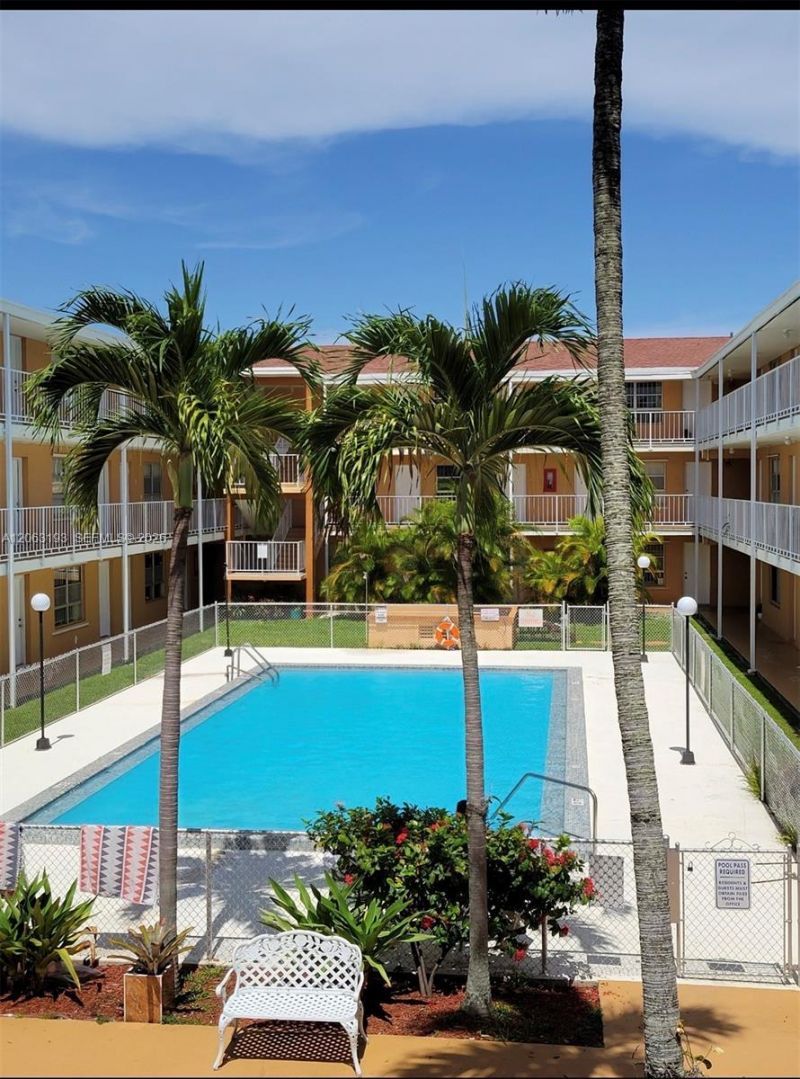 3881 W Flagler St, Unit 305, Miami, FL 33134 Photo