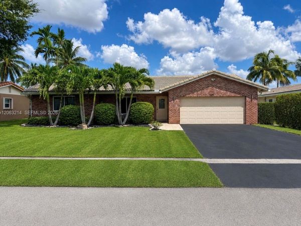 3701 NW 114th Ave , Coral Springs, FL 33065