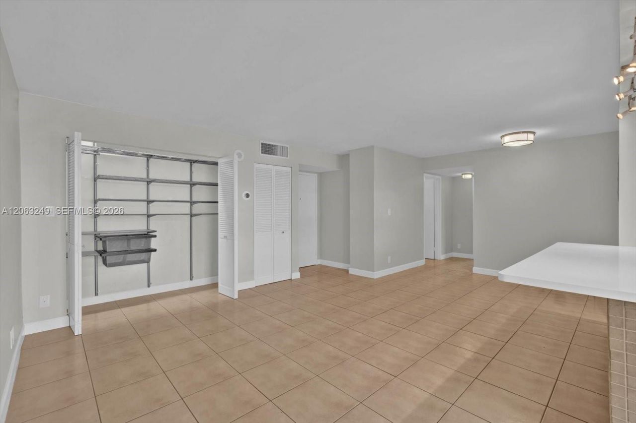 17021 N Bay Rd, Unit 705, Sunny Isles Beach, FL 33160 Photo