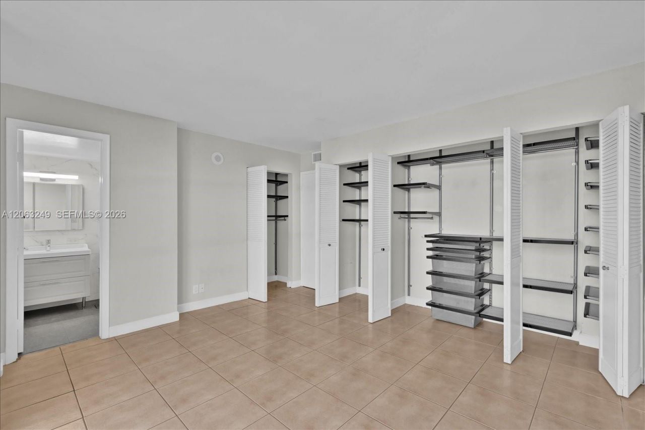 17021 N Bay Rd, Unit 705, Sunny Isles Beach, FL 33160 Photo