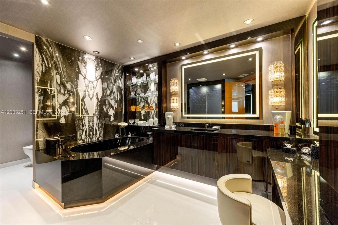 16047 Collins Ave, Unit 603, Sunny Isles Beach, FL 33160 Photo