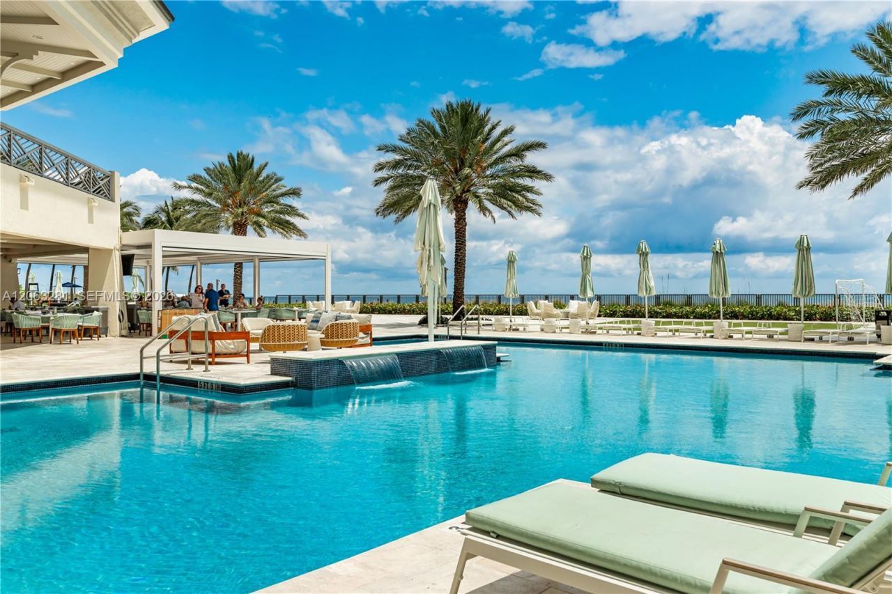 16047 Collins Ave, Unit 603, Sunny Isles Beach, FL 33160 Photo