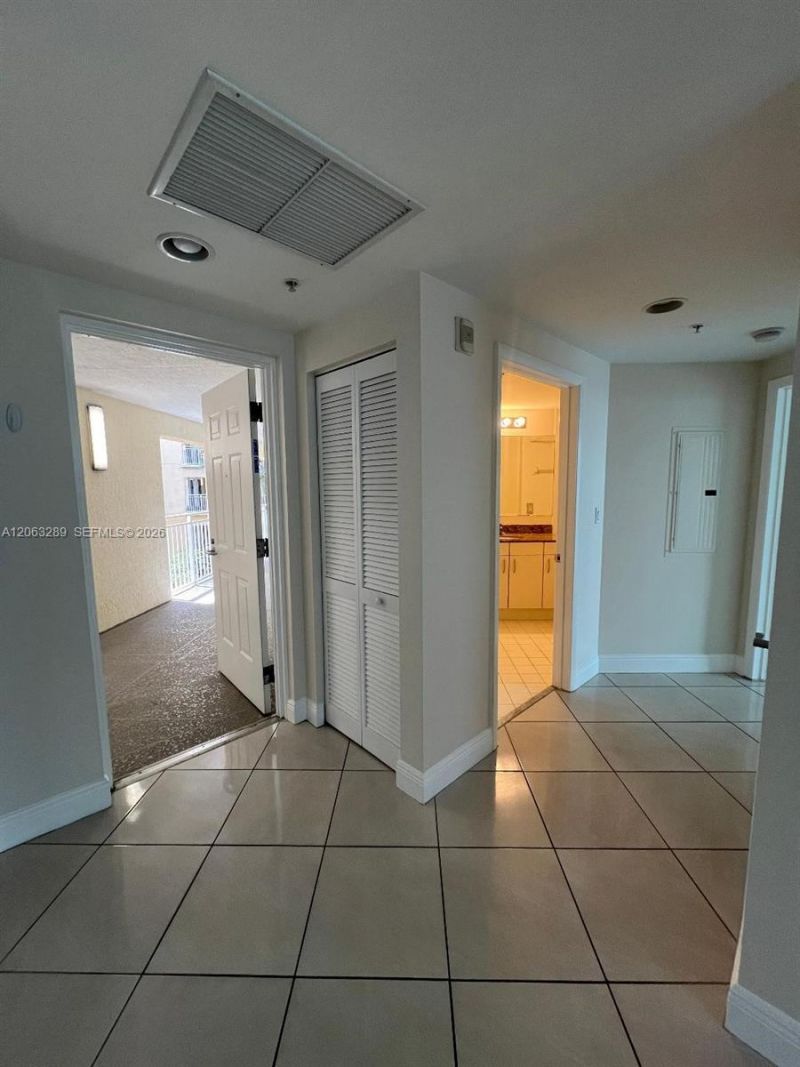 7275 SW 90th Way, Unit 312, Miami, FL 33156 Photo