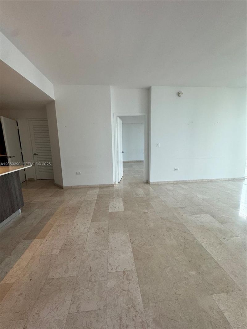 88 SW 7th St , Unit 2403, Miami, FL 33130 Photo