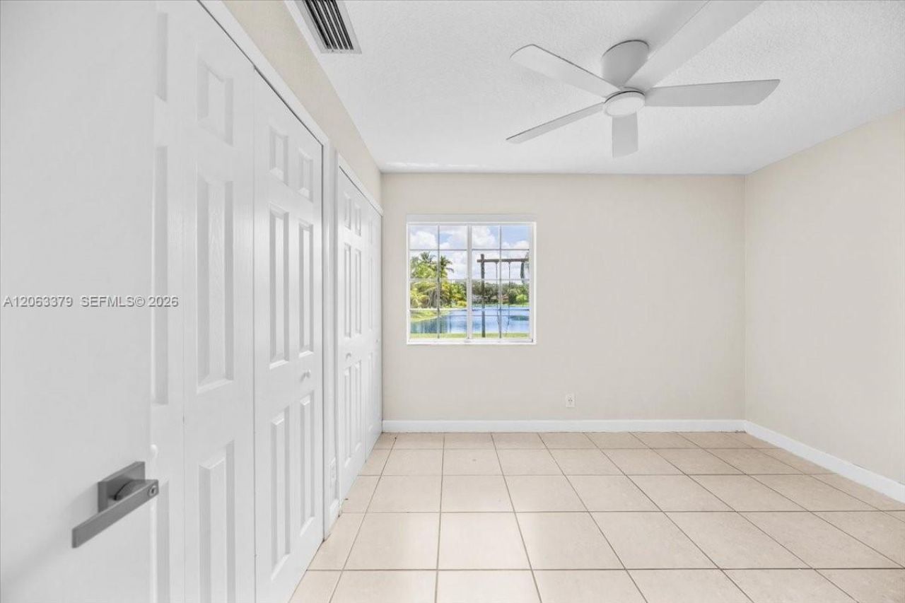 4201 W Sailboat Dr, Unit N/A, Cooper City, FL 33026 Photo