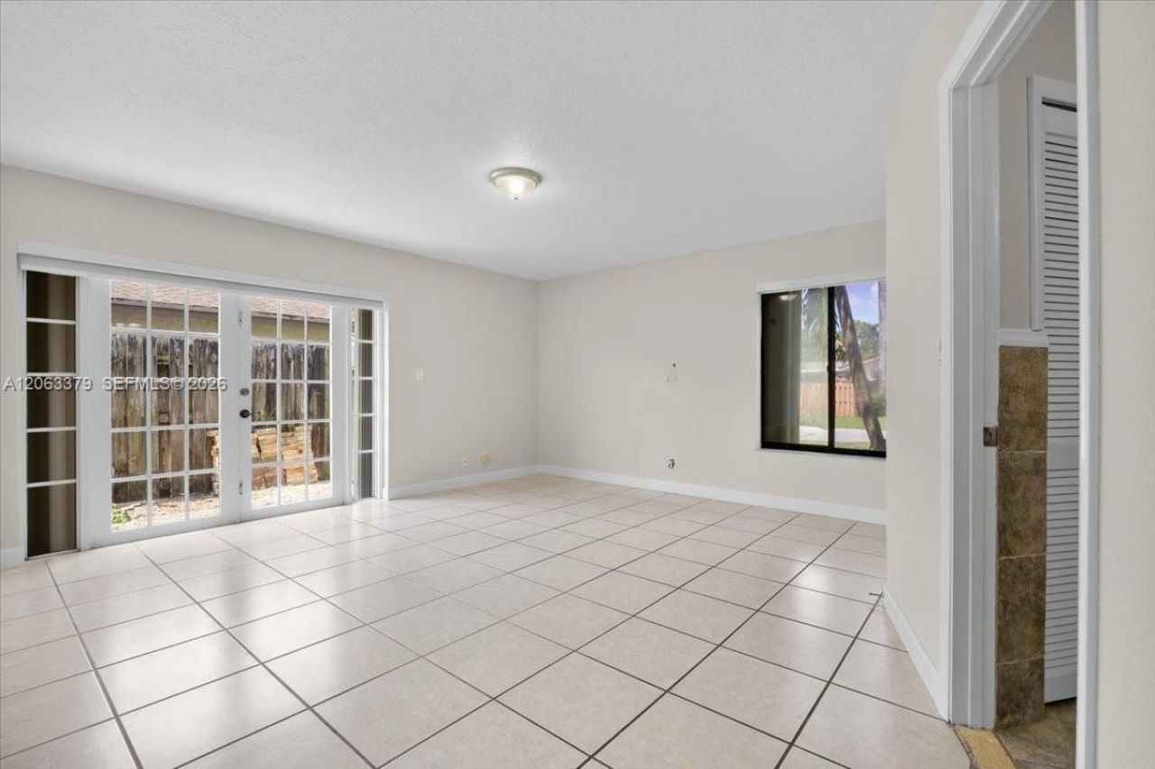 4201 W Sailboat Dr, Unit N/A, Cooper City, FL 33026 Photo