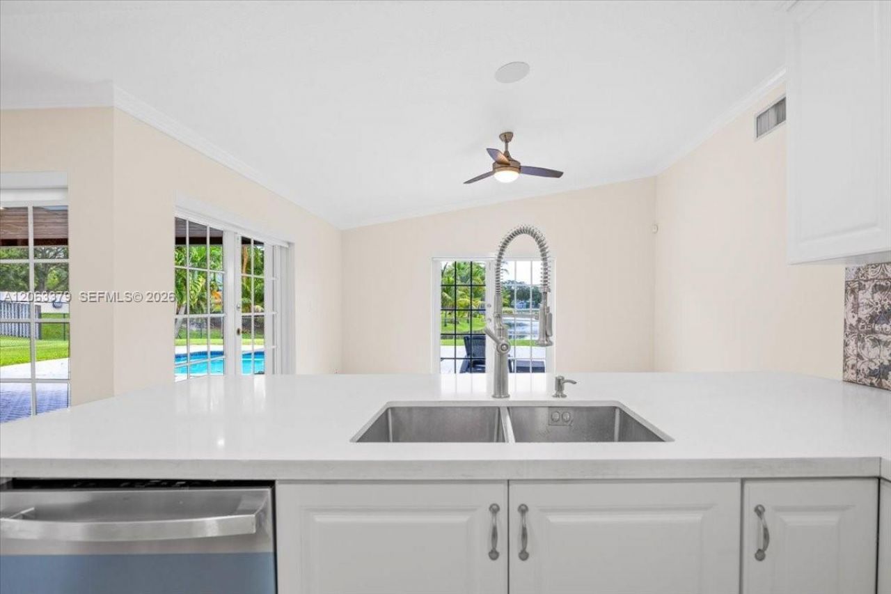 4201 W Sailboat Dr, Unit N/A, Cooper City, FL 33026 Photo