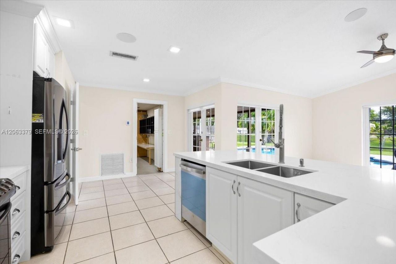 4201 W Sailboat Dr, Unit N/A, Cooper City, FL 33026 Photo