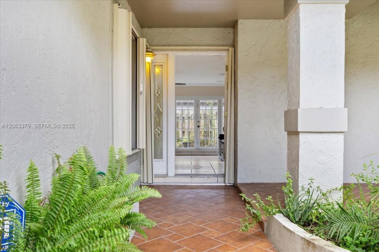 4201 W Sailboat Dr, Unit N/A, Cooper City, FL 33026 Photo