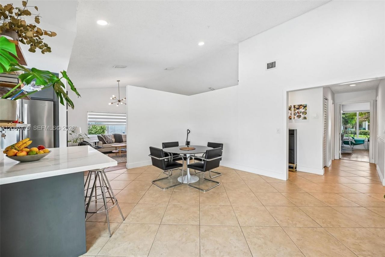 16791 Royal Poinciana Dr, Weston, FL 33326 Photo