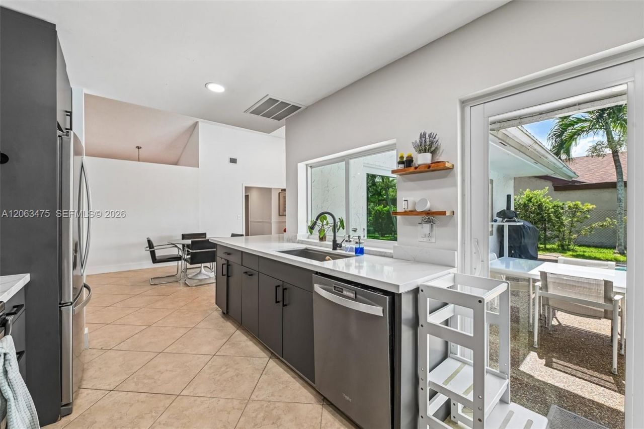 16791 Royal Poinciana Dr, Weston, FL 33326 Photo