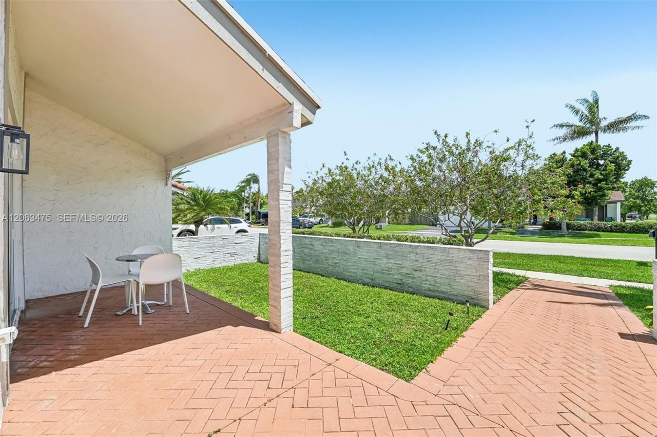 16791 Royal Poinciana Dr, Weston, FL 33326 Photo