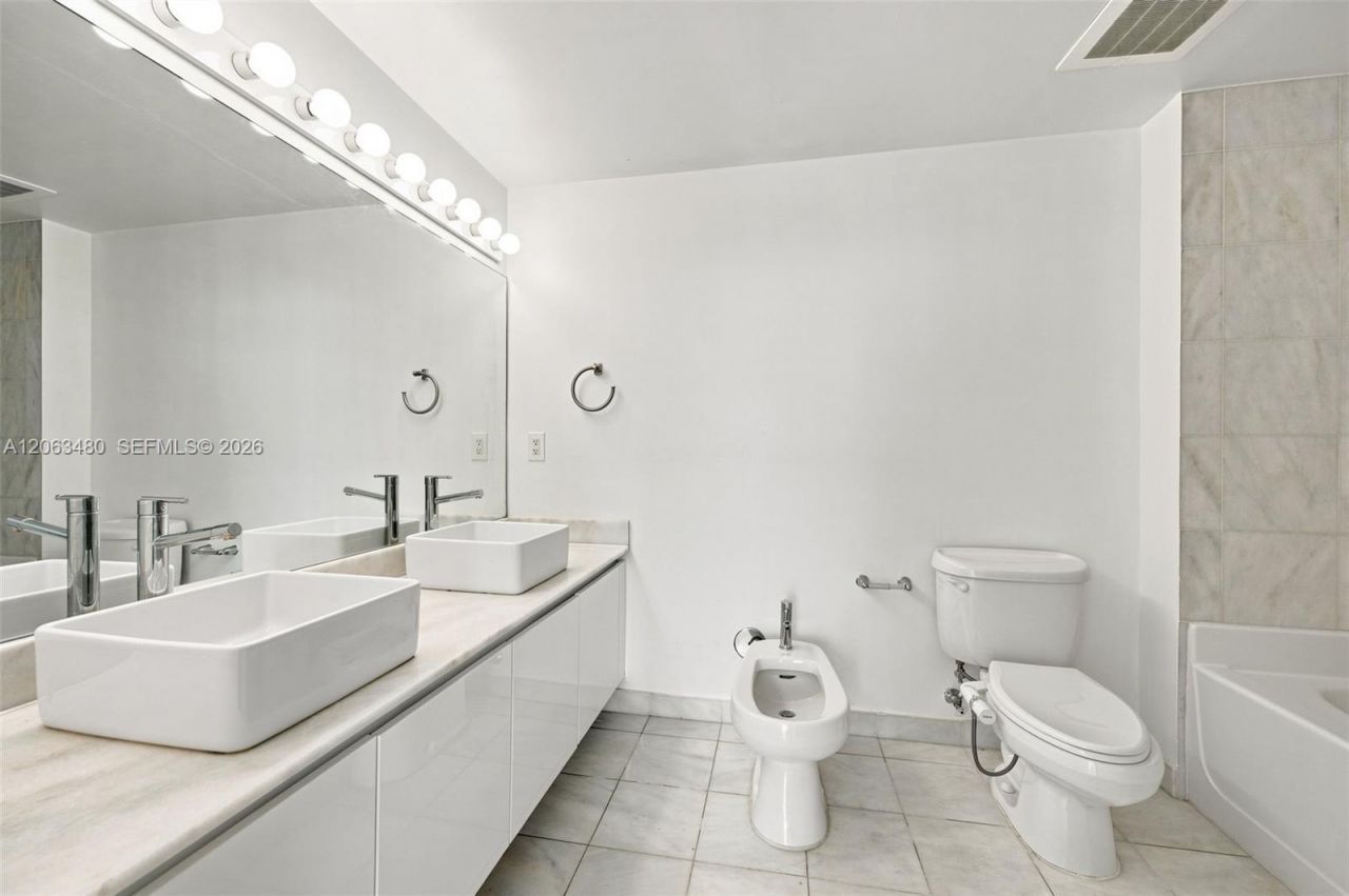 601 NE 36th St , Unit 2308, Miami, FL 33137 Photo