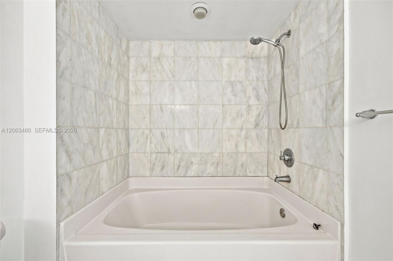 601 NE 36th St , Unit 2308, Miami, FL 33137 Photo