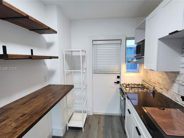 300 74th St, Unit 14, Miami Beach, FL 33141