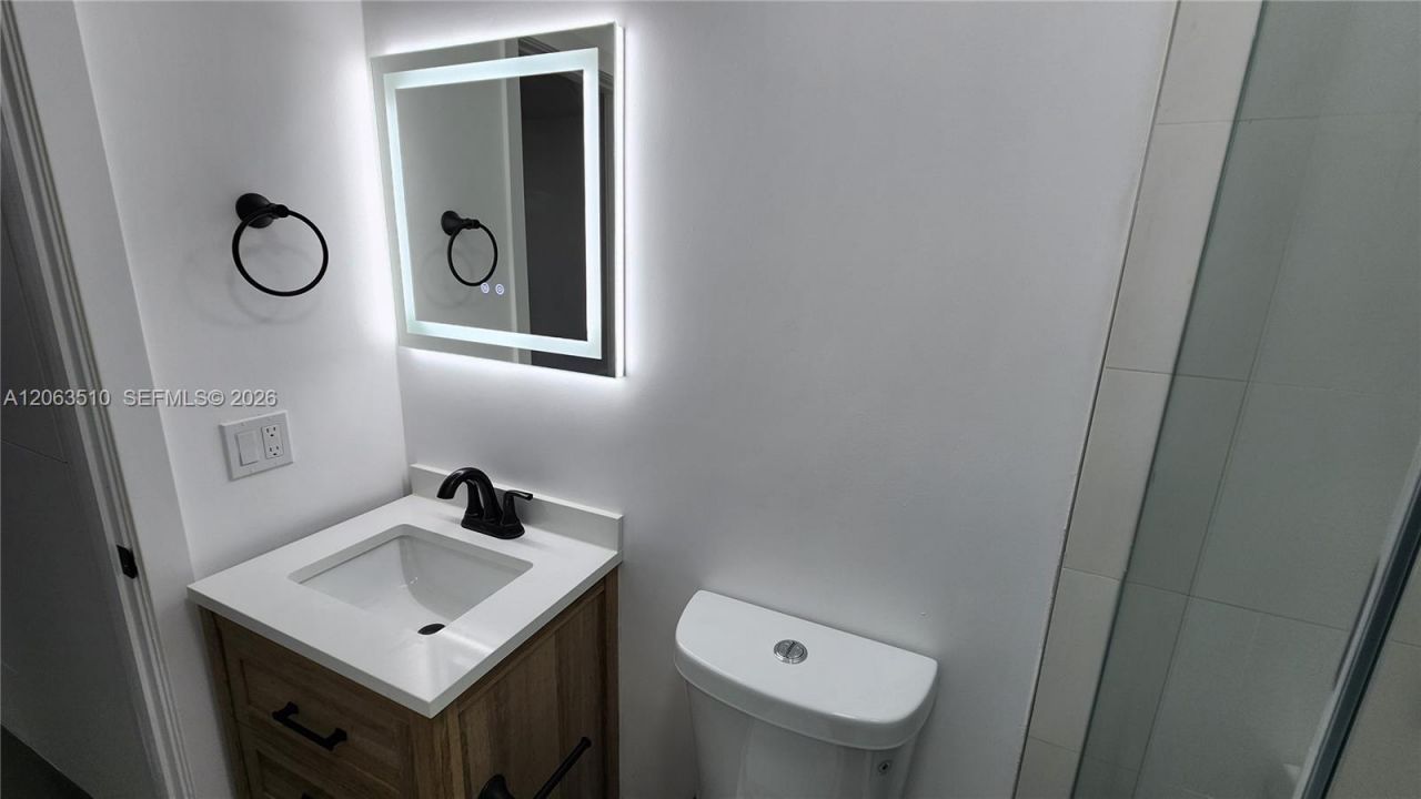 300 74th St, Unit 14, Miami Beach, FL 33141 Photo