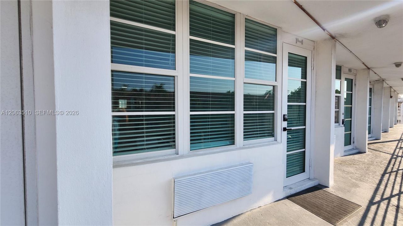 300 74th St, Unit 14, Miami Beach, FL 33141 Photo
