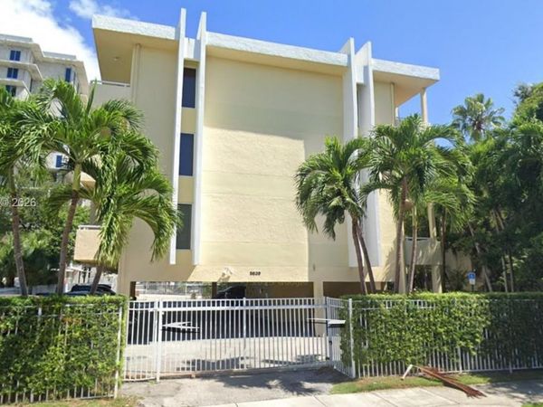 5839 SW 74th Ter , Unit 201, South Miami, FL 33143