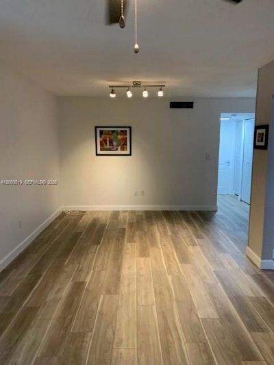 5839 SW 74th Ter, Unit 201, South Miami, FL 33143 Photo