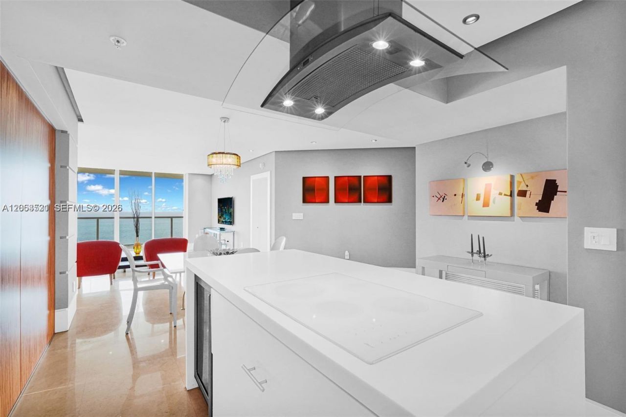 16699 Collins Ave, Unit 1103 / 2 P, Sunny Isles Beach, FL 33160 Photo