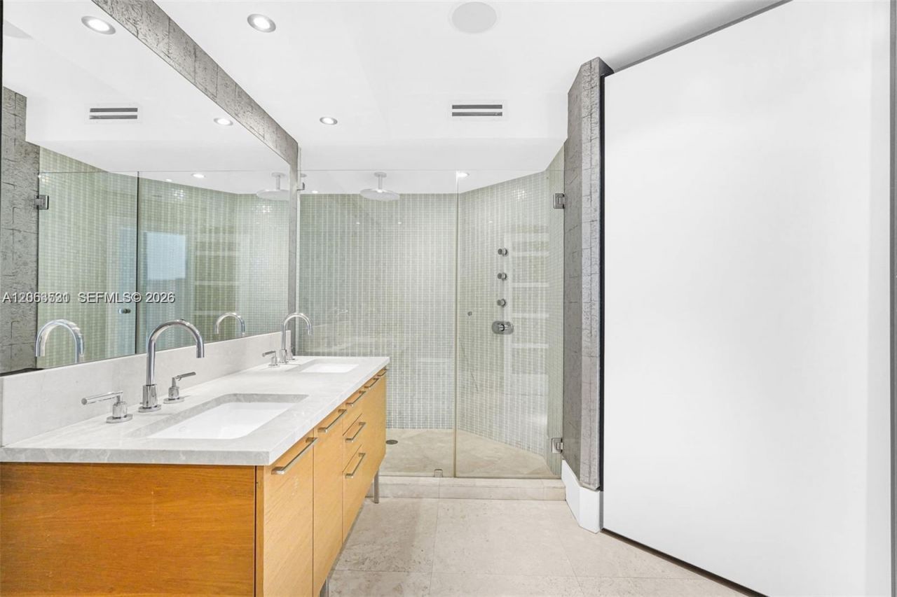 16699 Collins Ave, Unit 1103 / 2 P, Sunny Isles Beach, FL 33160 Photo