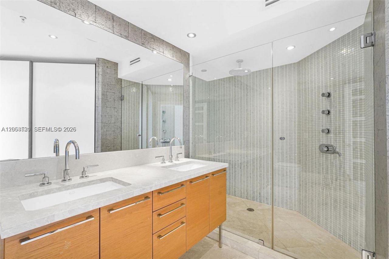 16699 Collins Ave, Unit 1103 / 2 P, Sunny Isles Beach, FL 33160 Photo