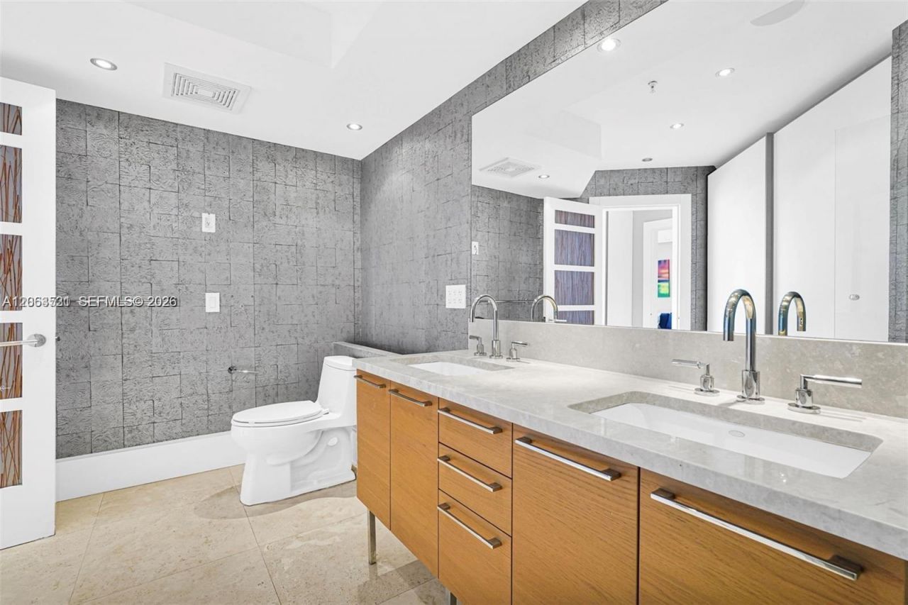 16699 Collins Ave, Unit 1103 / 2 P, Sunny Isles Beach, FL 33160 Photo