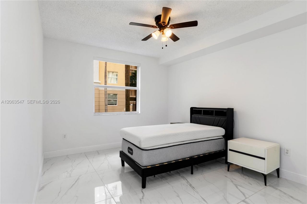 17100 N Bay Rd , Unit 1210, Sunny Isles Beach, FL 33160 Photo
