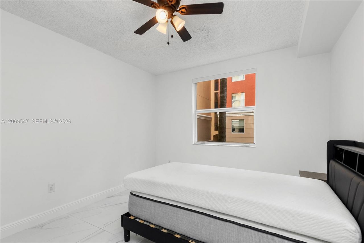 17100 N Bay Rd , Unit 1210, Sunny Isles Beach, FL 33160 Photo