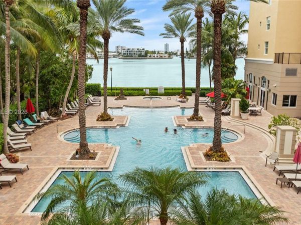 17100 N Bay Rd, Unit 1712, Sunny Isles Beach, FL 33160