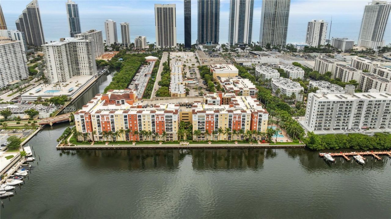 17100 N Bay Rd , Unit 1712, Sunny Isles Beach, FL 33160 Photo