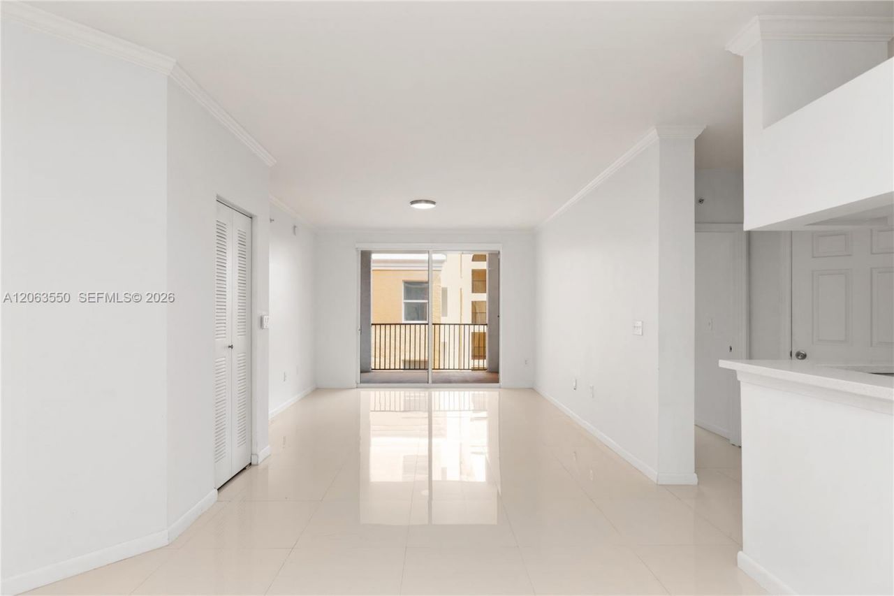 17100 N Bay Rd, Unit 1712, Sunny Isles Beach, FL 33160 Photo