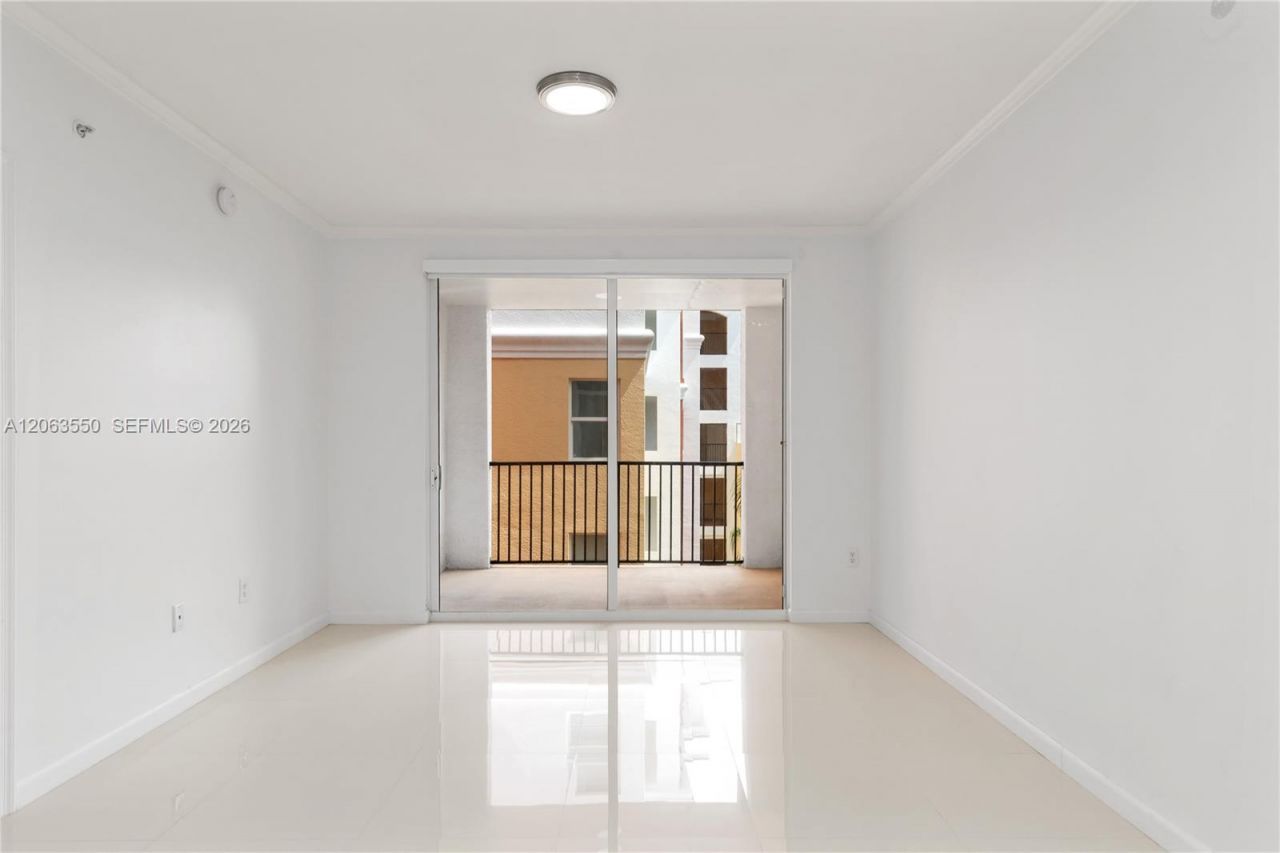 17100 N Bay Rd , Unit 1712, Sunny Isles Beach, FL 33160 Photo