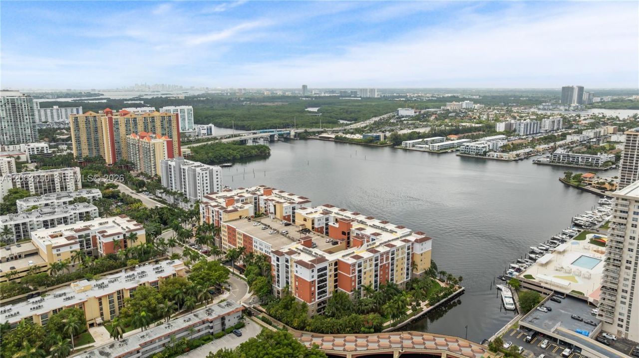 17100 N Bay Rd , Unit 1712, Sunny Isles Beach, FL 33160 Photo