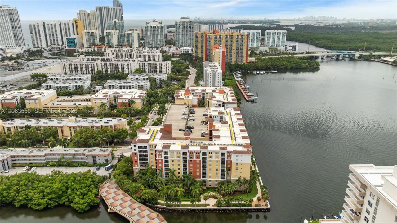 17100 N Bay Rd , Unit 1712, Sunny Isles Beach, FL 33160 Photo