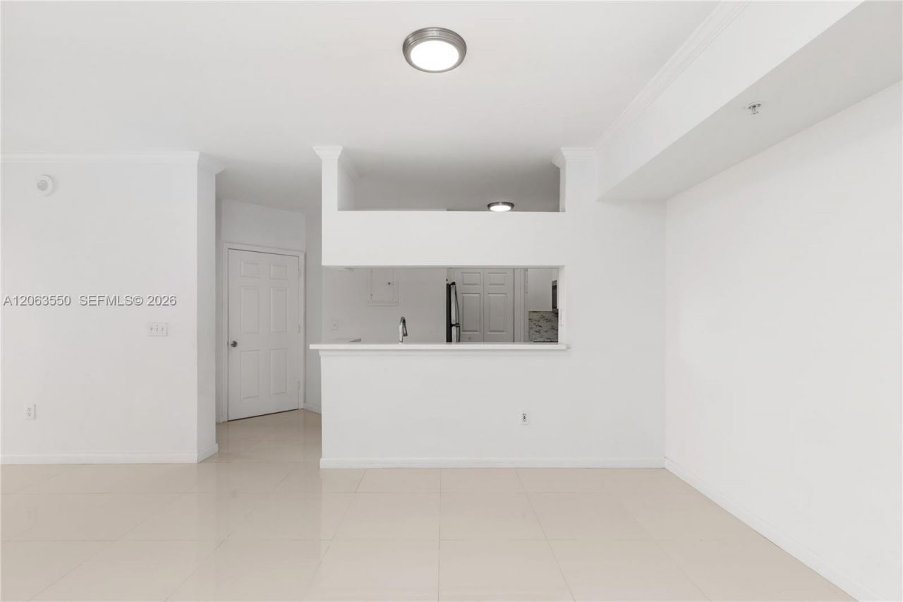 17100 N Bay Rd , Unit 1712, Sunny Isles Beach, FL 33160 Photo