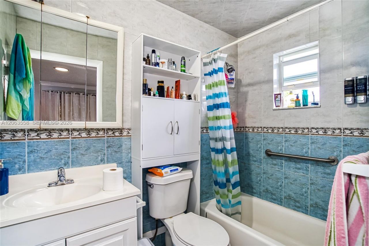 1457 Atlantic Shores Blvd, Unit 1, Hallandale Beach, FL 33009 Photo