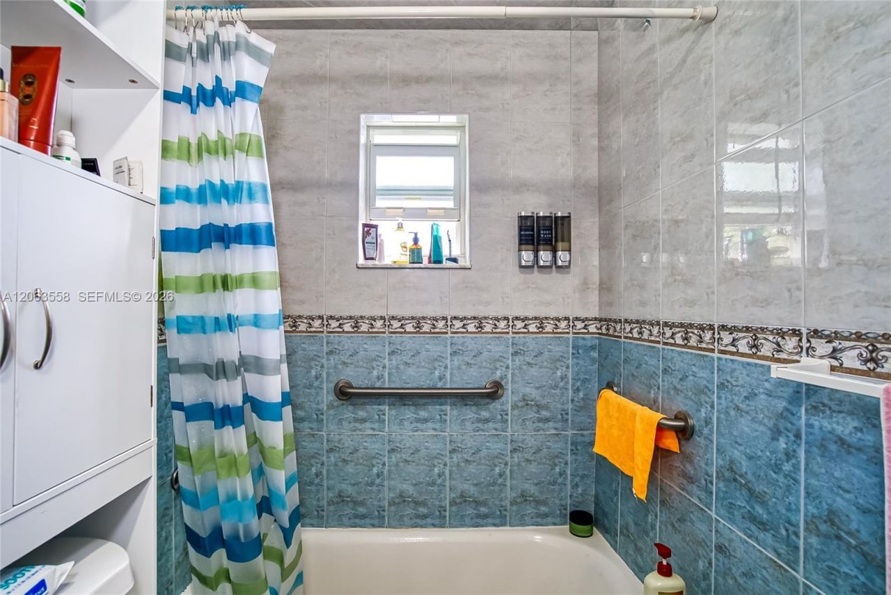 1457 Atlantic Shores Blvd, Unit 1, Hallandale Beach, FL 33009 Photo