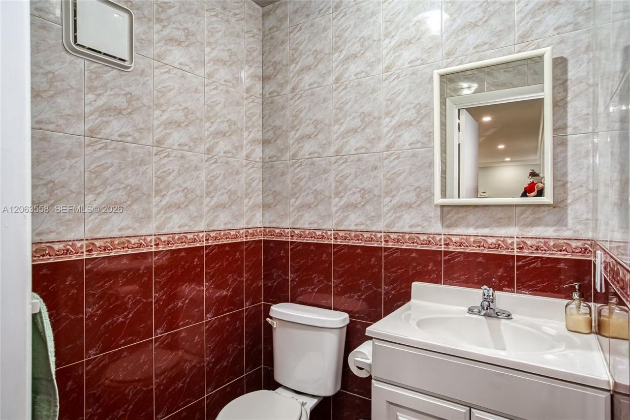 1457 Atlantic Shores Blvd, Unit 1, Hallandale Beach, FL 33009 Photo